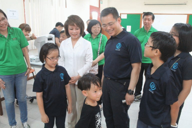 Community eye screening